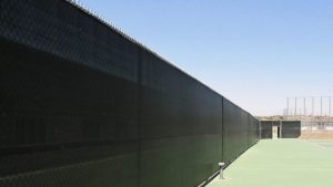 How to Choose a Tennis Windscreen: A Comprehensive Guide