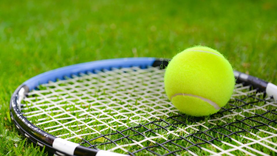 Best Tennis Balls For Hard Surfaces, Soft Surfaces, And More